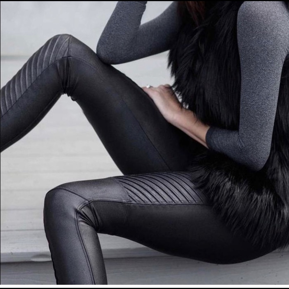Spanx Motto Leggings